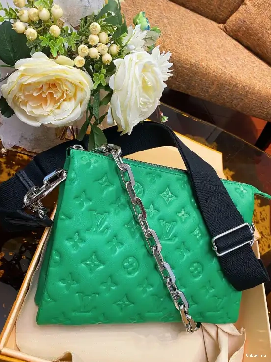 VUITTON LOUIS PM COUSSIN 0702